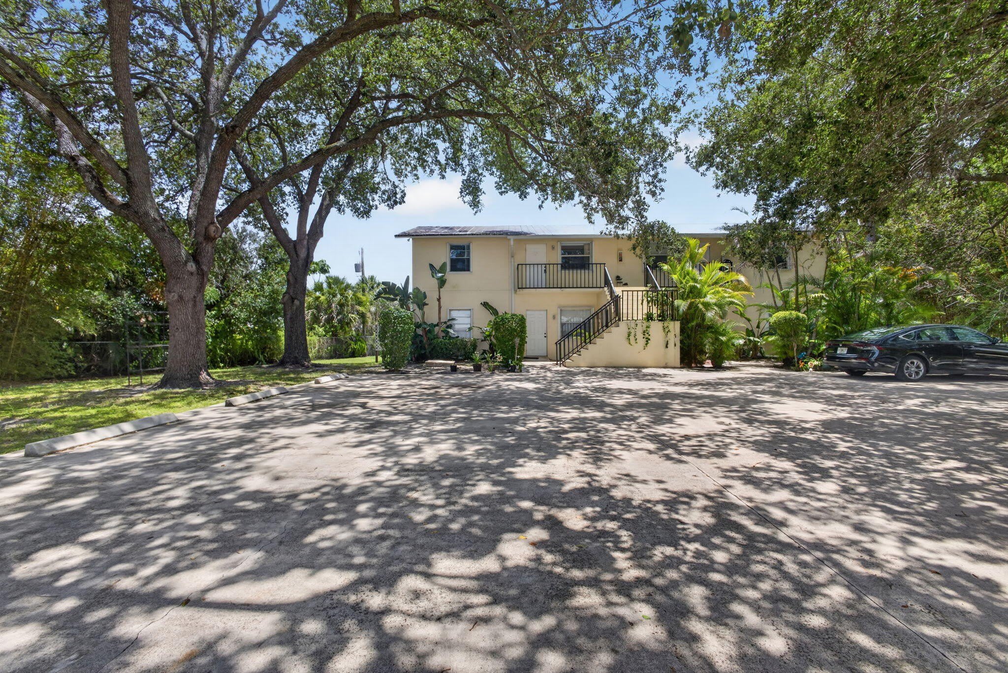 708 SW Gardens Boulevard – photo 3