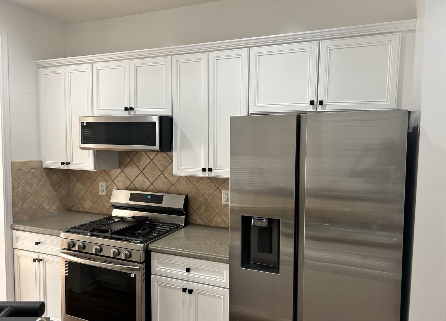 Beautifully Renovated 3-Bedroom, 2.5-Bath Townhome in the Heart of Alpharetta/Milton! – photo 2