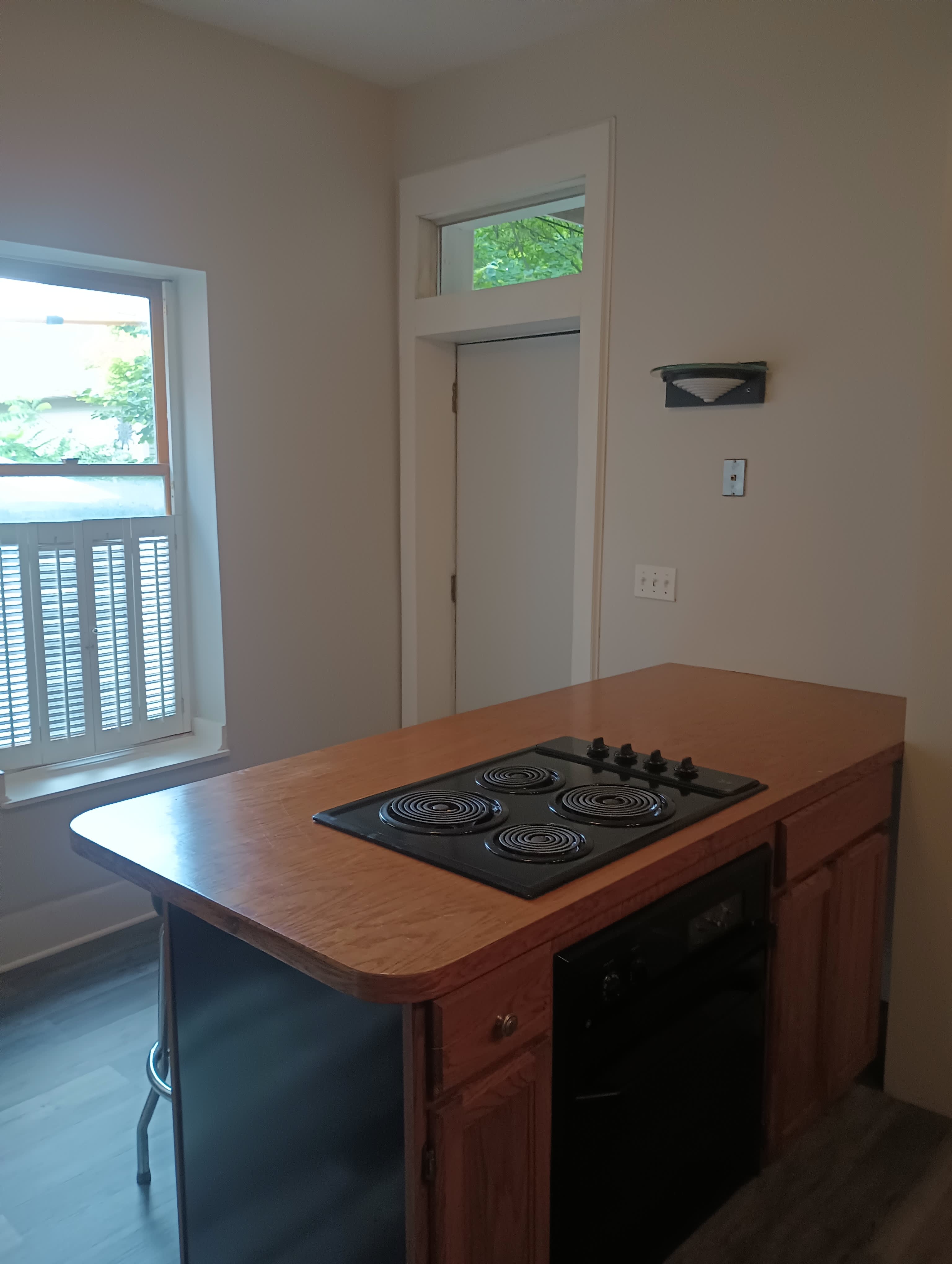820 Kerr Street – photo 5