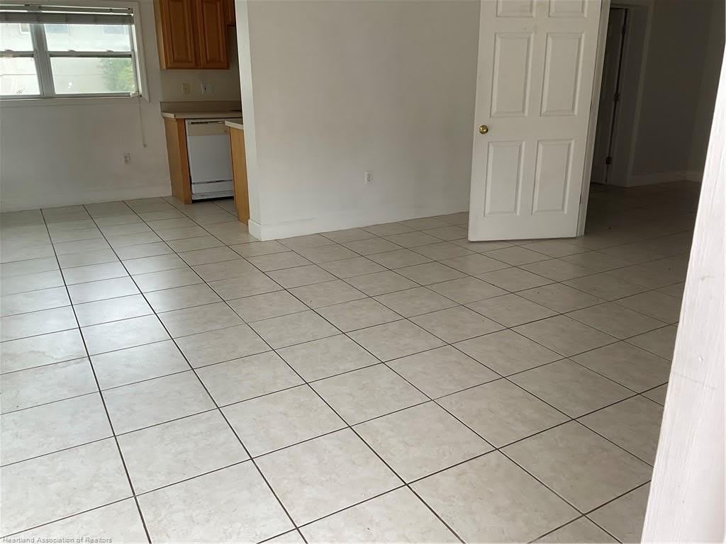2121 Lakeview Drive – photo 5