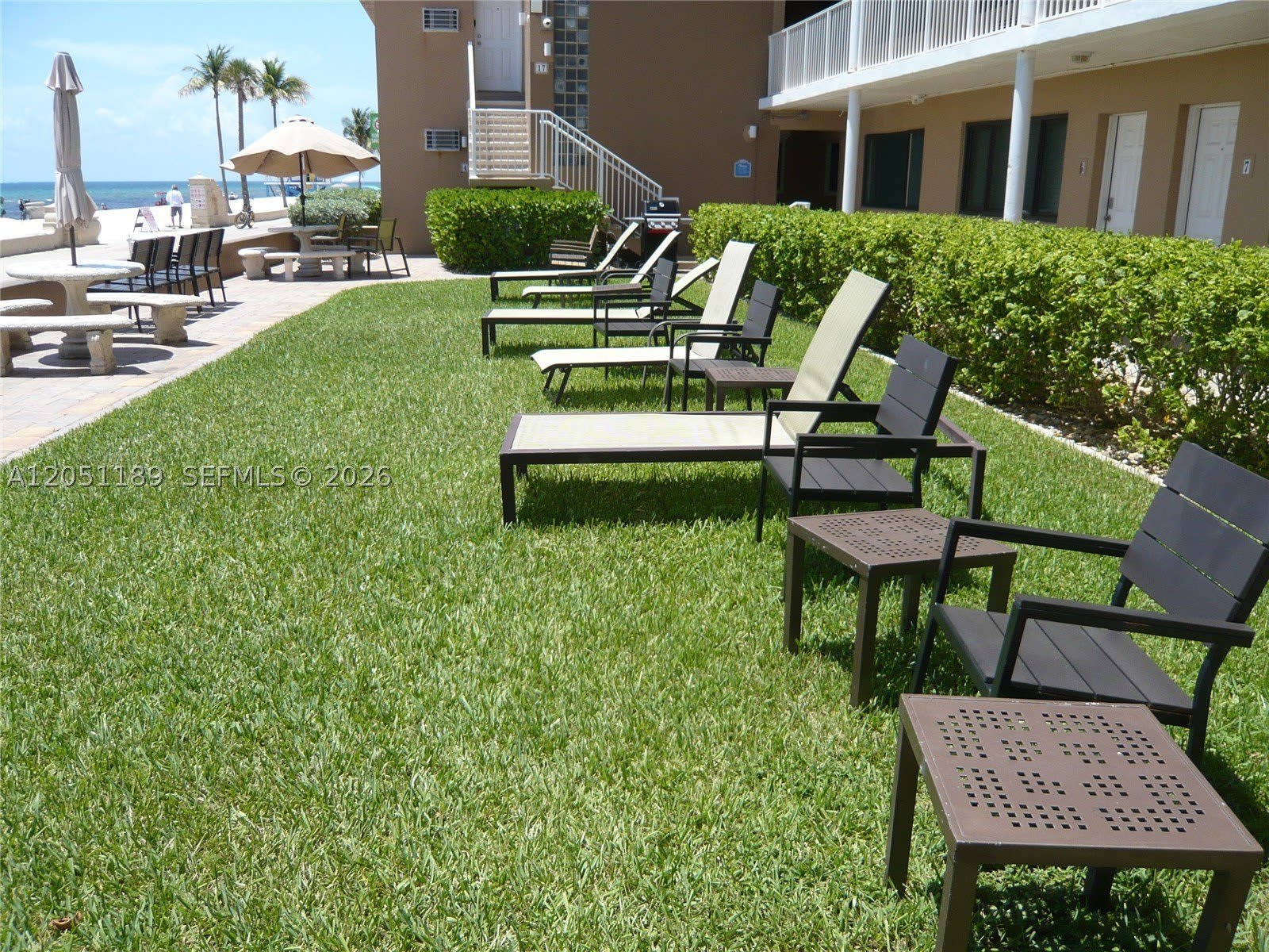 3300 N Surf Rd – photo 3