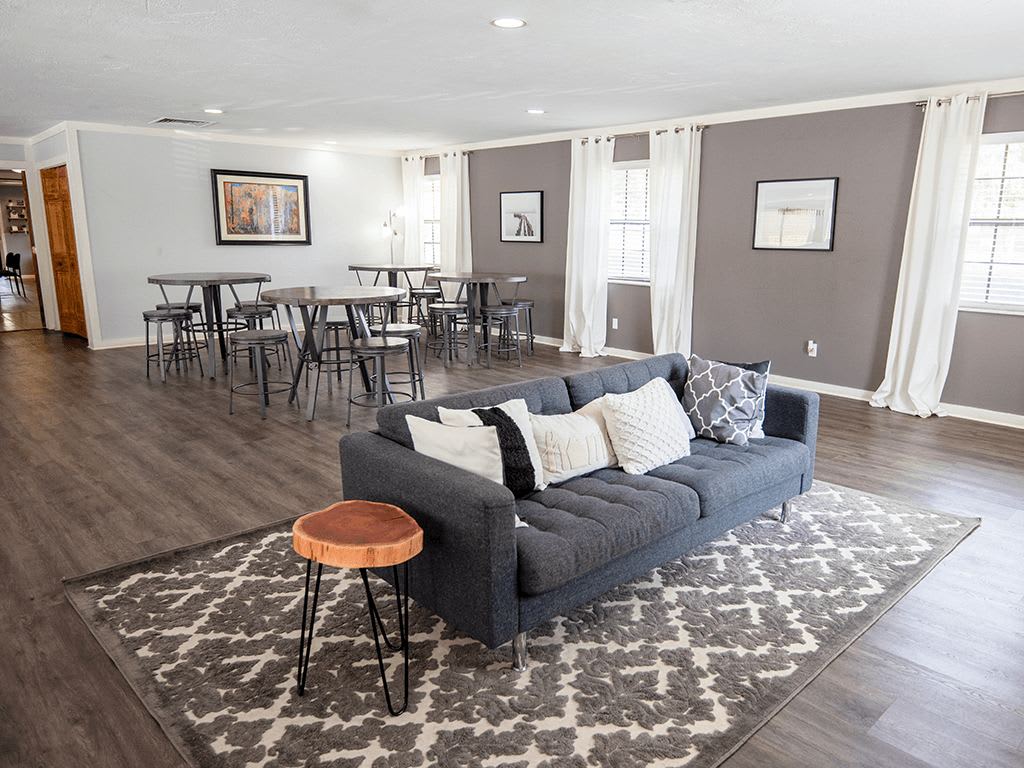 2020 13Th Street Southwest 3 – photo 2