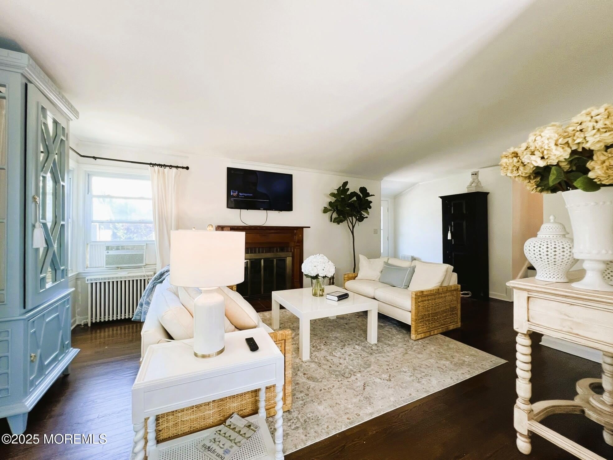 370 Macarthur Avenue – photo 5