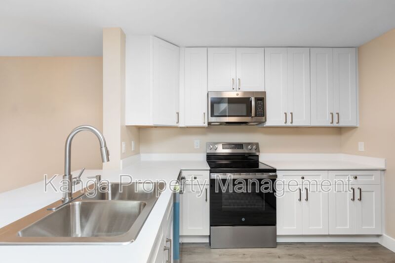 11419 NW 35 St – photo 3