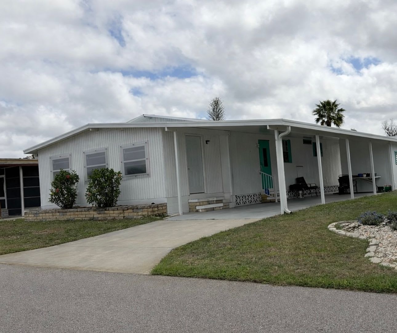 Over 55 Community 2 Bedroom 2 Bathroom W Lanai – photo 2