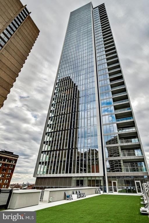 301 S BROAD STREET S – photo 3