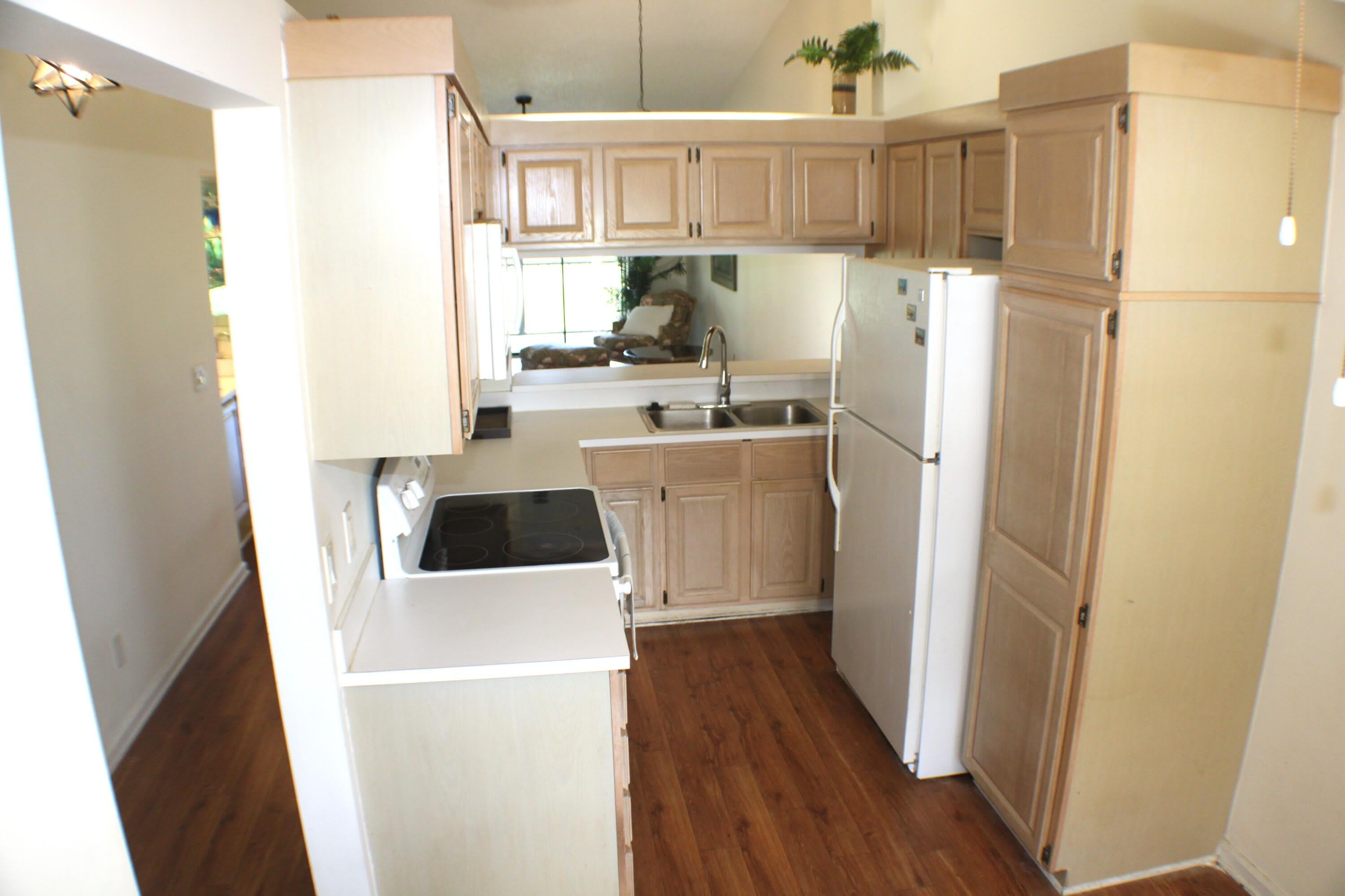 1082 Keystone Drive – photo 4