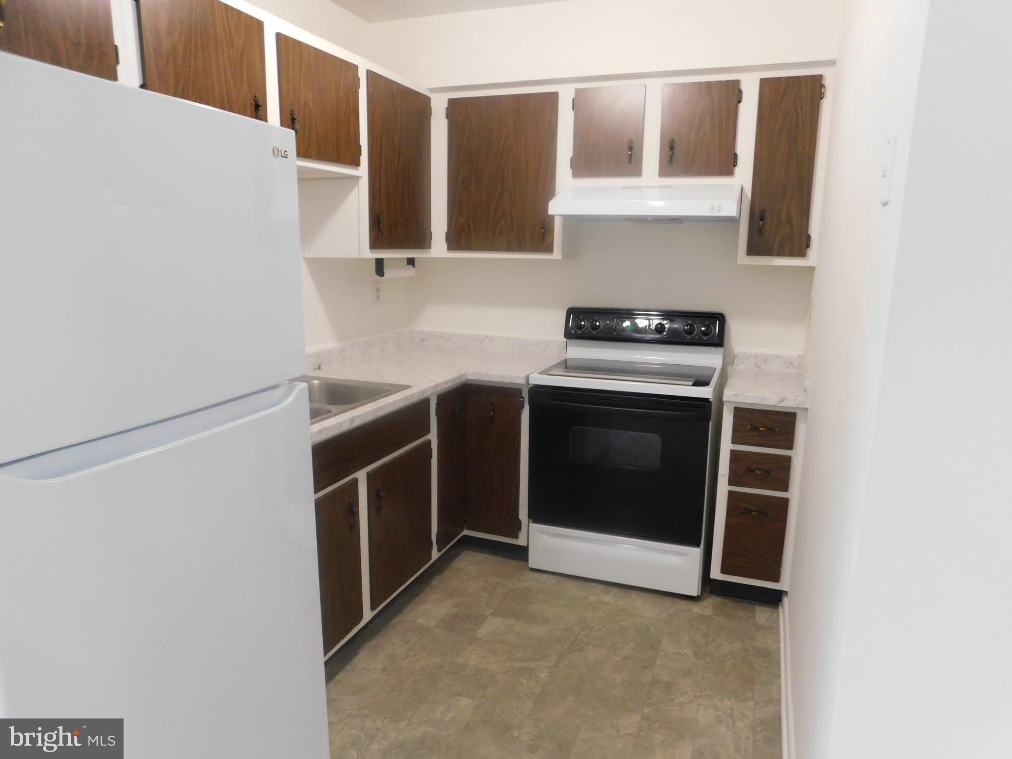 111 CAMERON Street – photo 4