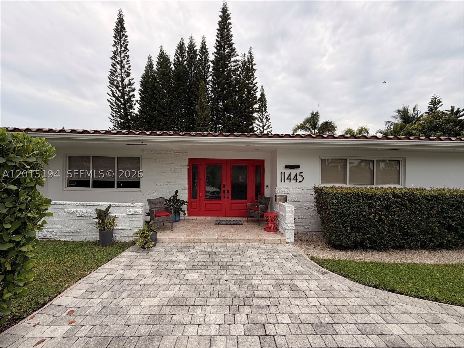 11445 N Bayshore Dr – photo 1