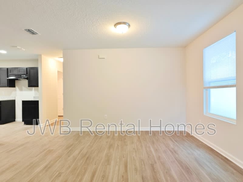 8411 Dandy Ave – photo 4