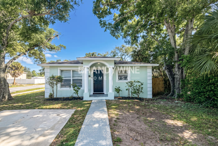 2900 6th Avenue South – photo 2