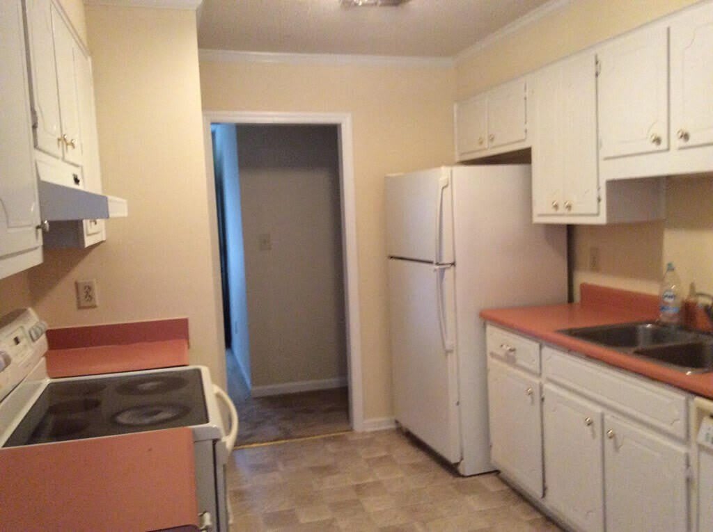 2625 Crosscreek Road – photo 3