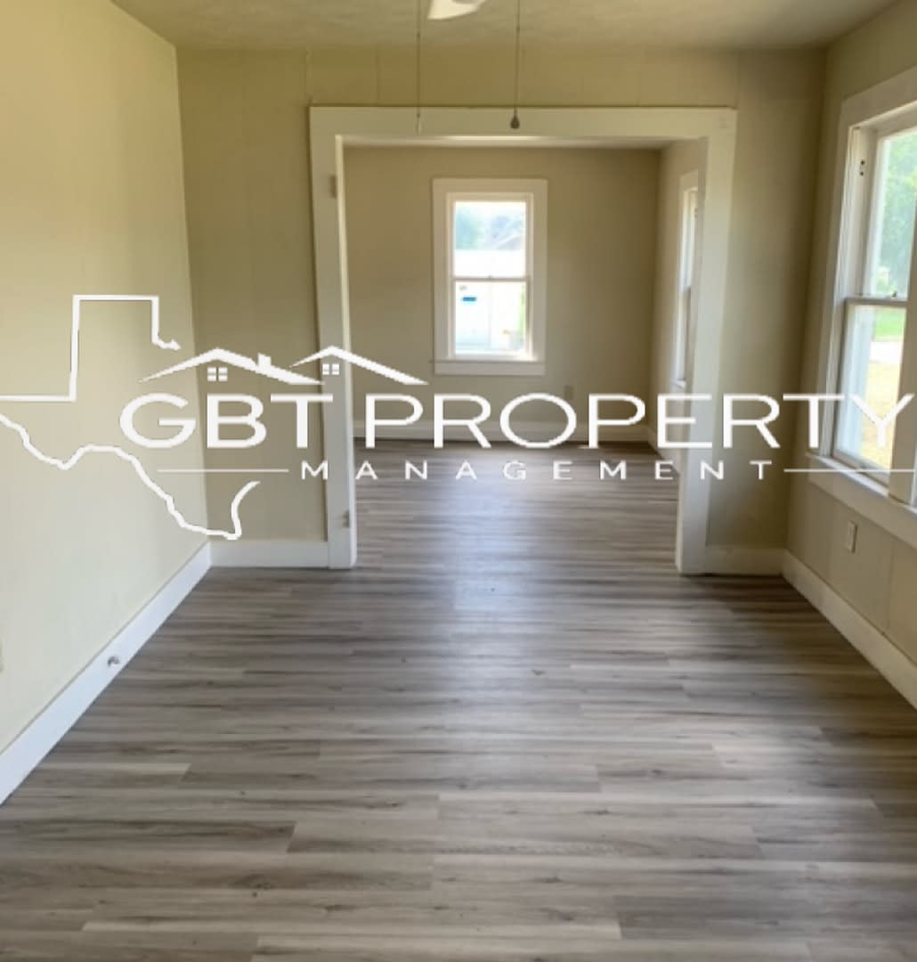 Single Family Home Newly Renovated – photo 3