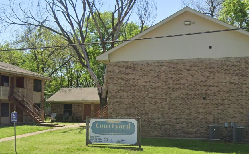 812 East Palestine St – photo 3