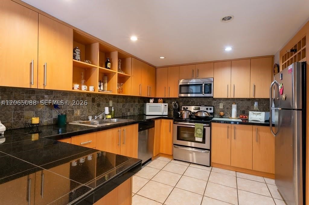 6814 SW 114th Pl – photo 2