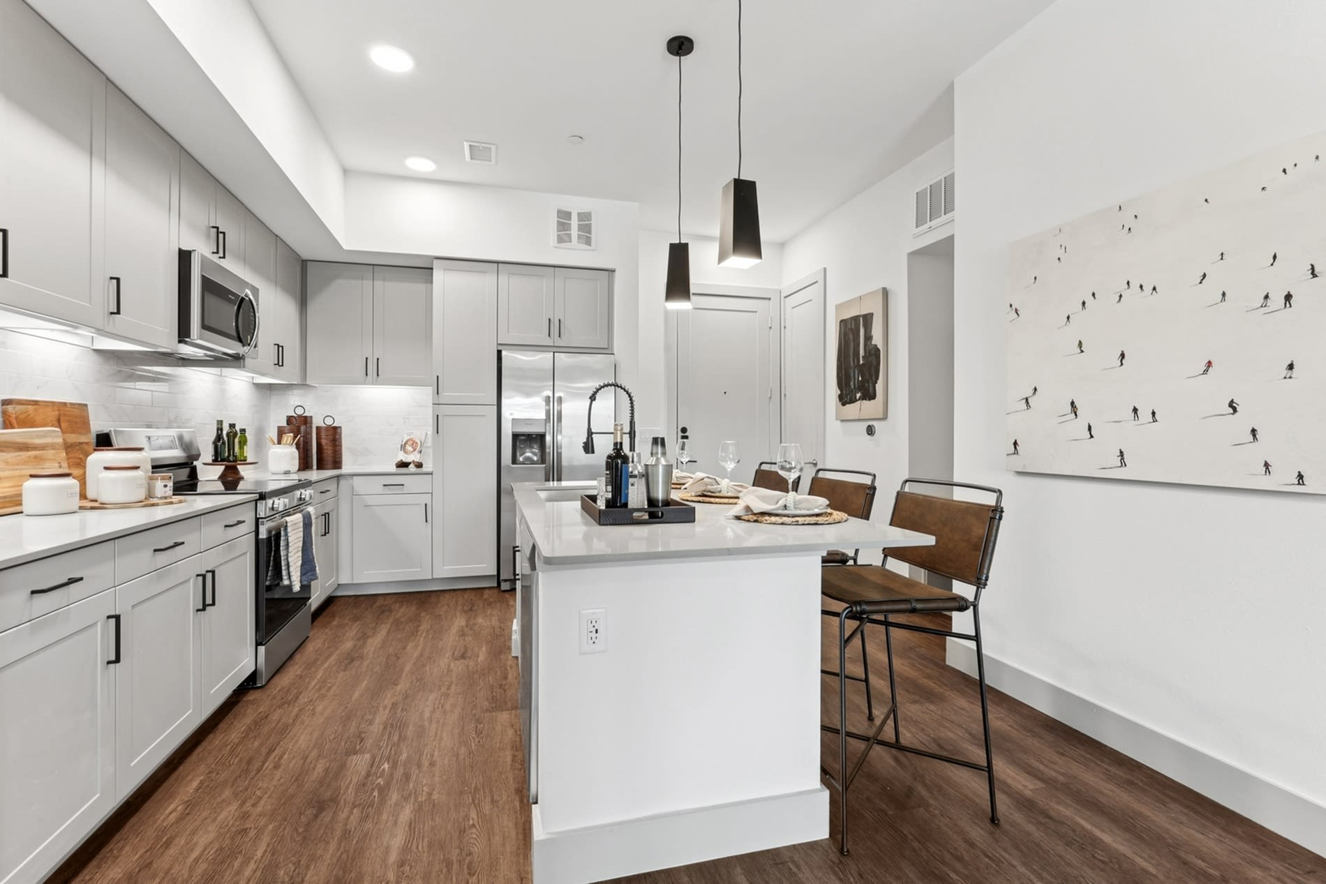 The Elmwood – photo 4