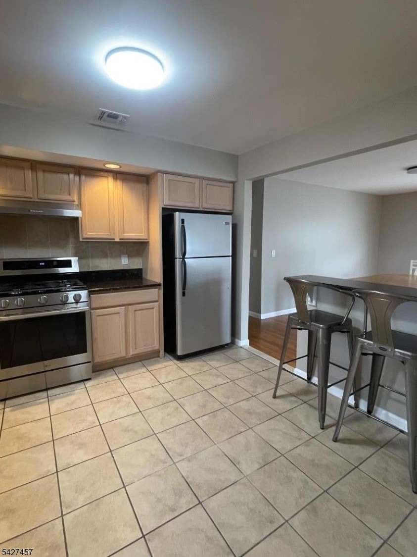 254 Crystal St – photo 3