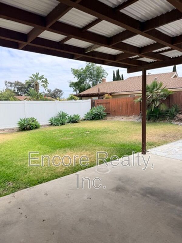 812 Plaza Flora – photo 4