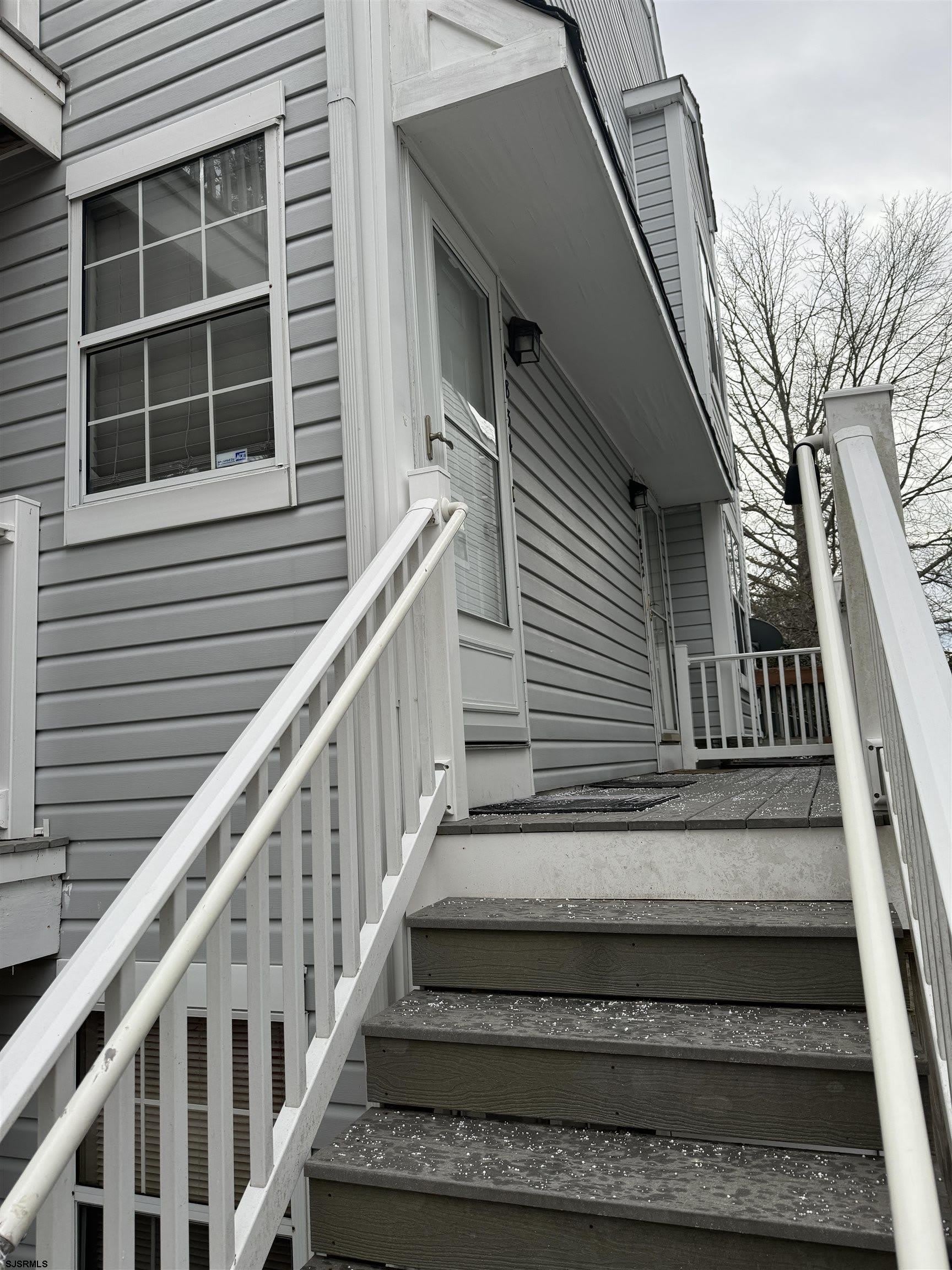 4834 Hawthorne Ln – photo 2