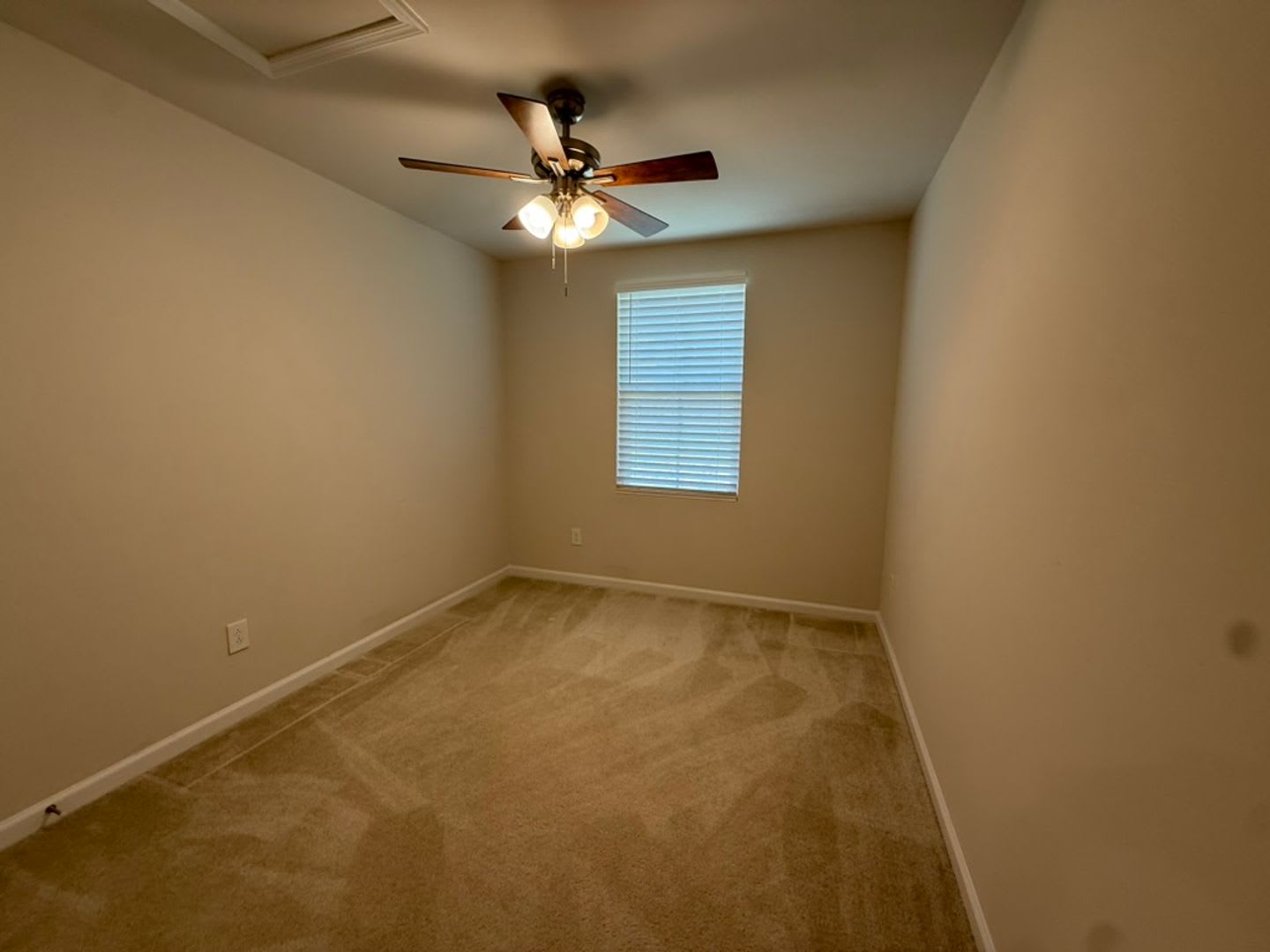 Modern 3-Bedroom Townhome in Arden Woods – photo 5