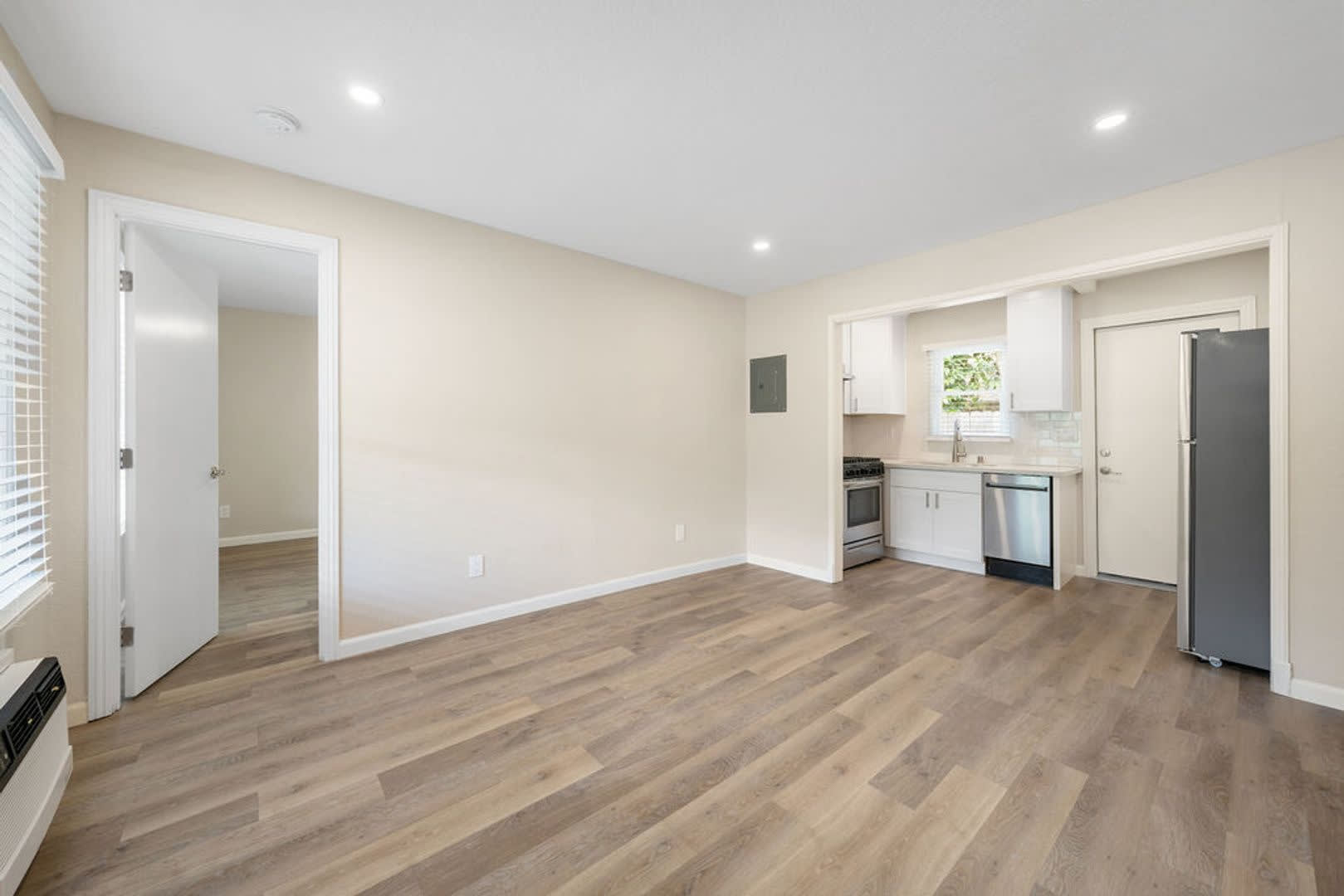 5480 Capistrano – photo 5