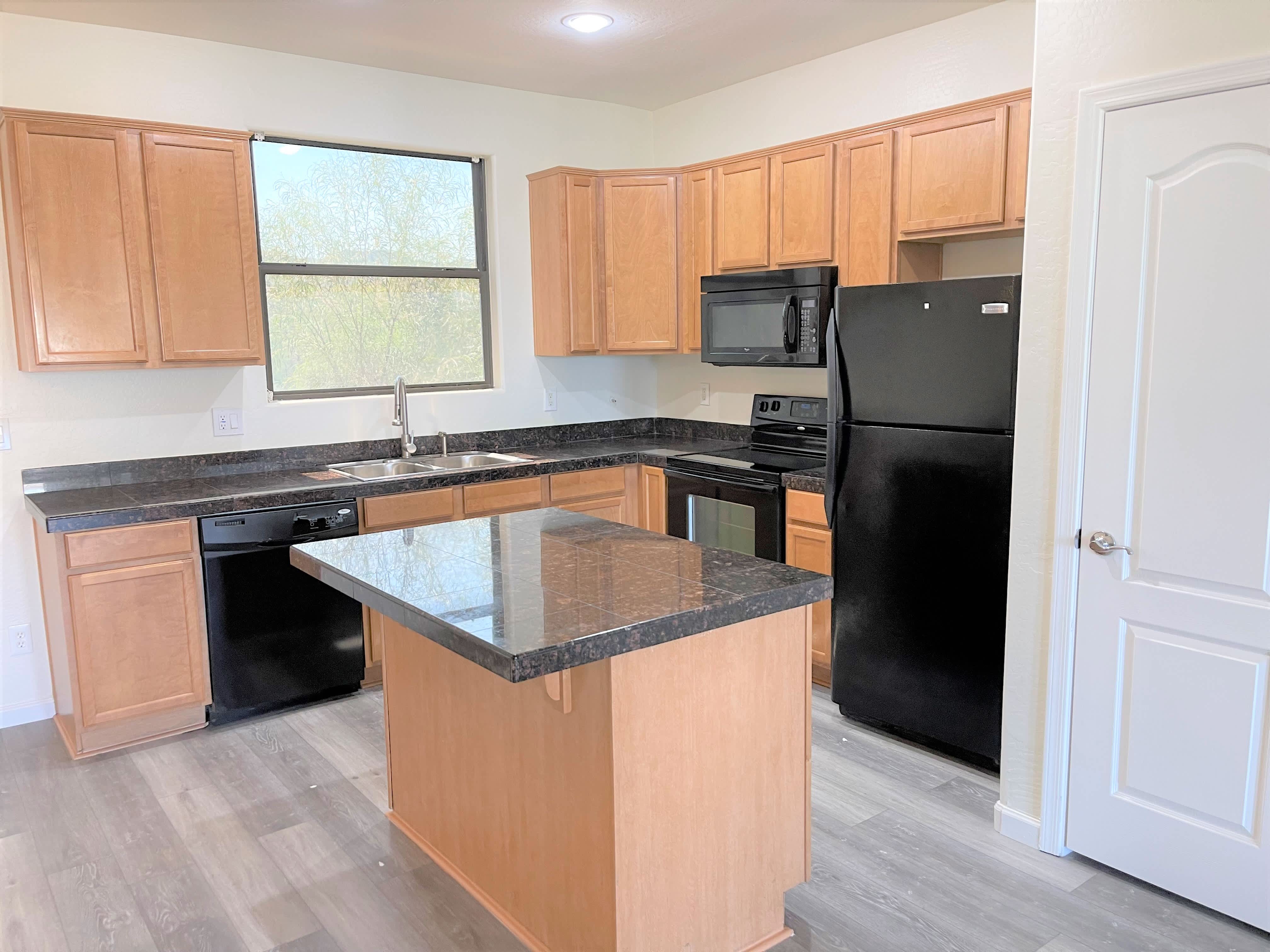 112 W Milada Dr – photo 3