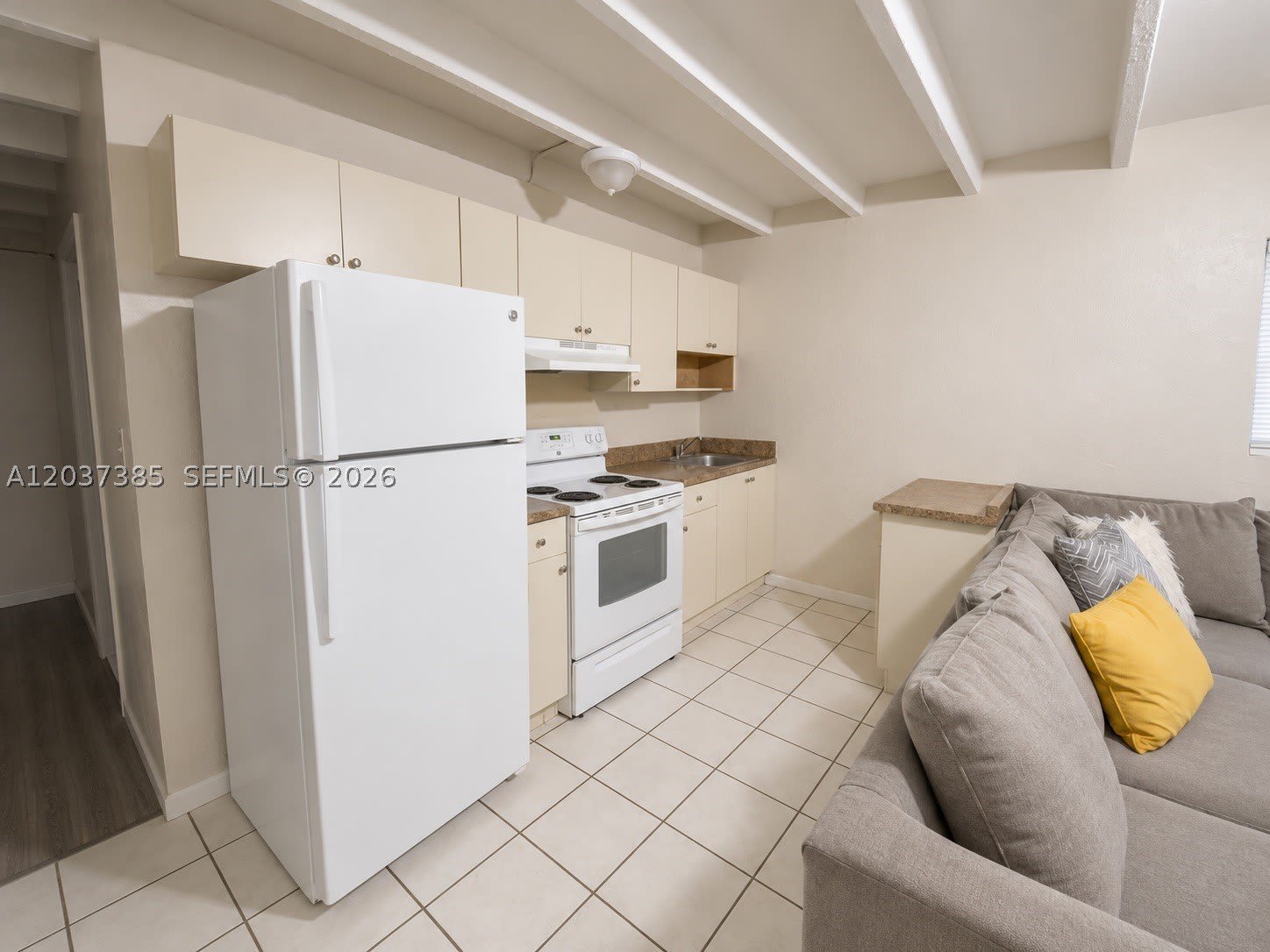 614 SW 10th Ave – photo 3