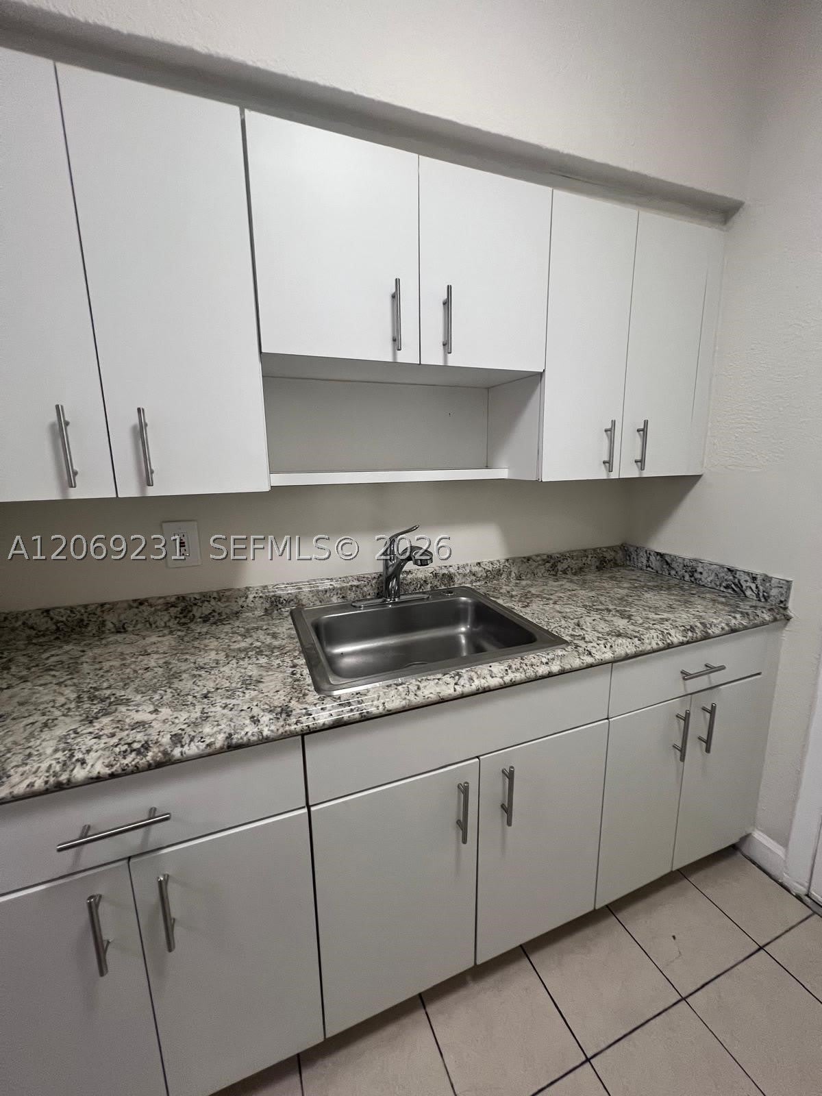 8271 Crespi Blvd – photo 5