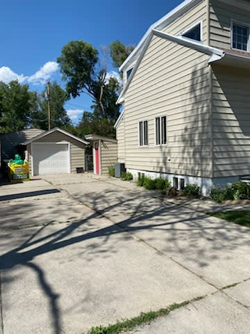 517 Ave F – photo 2