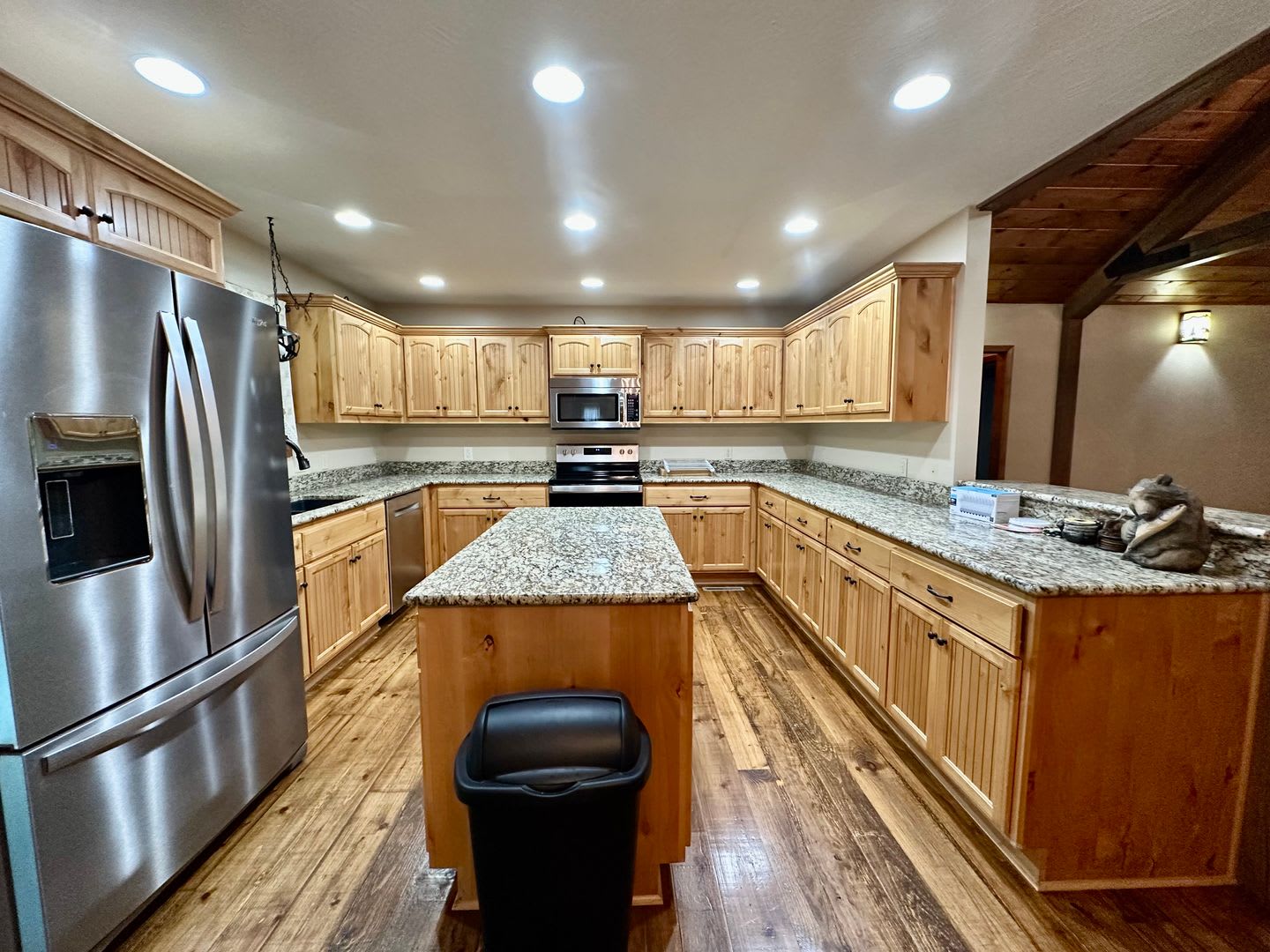 3 bed 2 bath Home in Fordland with 5 acres and a shop – photo 3