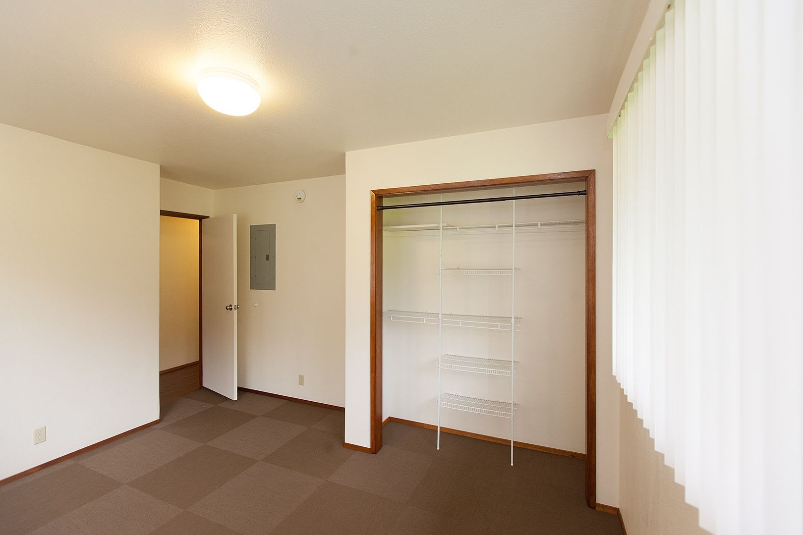 LOVELY 3BD 2.5BA HOME in KURTISTOWN – photo 5