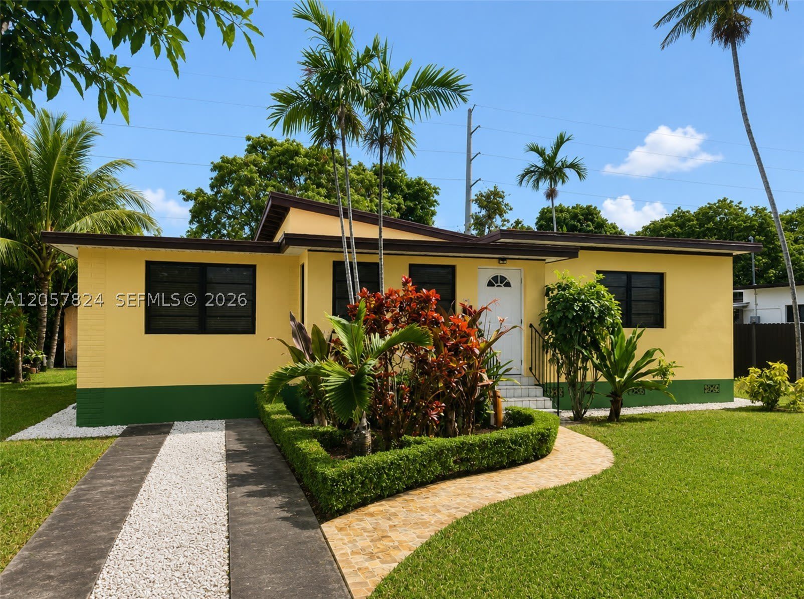 541 Raven Ave – photo 1