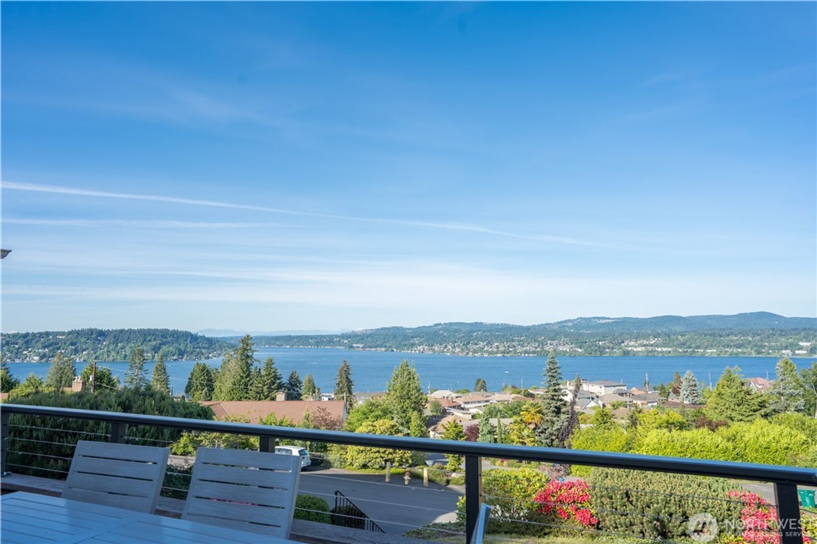 3Bd/2.5Ba Seattle Home – photo 3