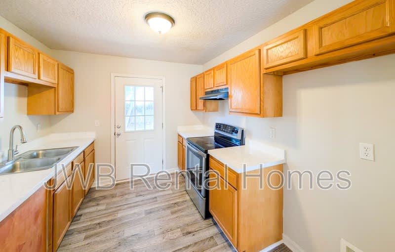 8459 Hare Ave – photo 2