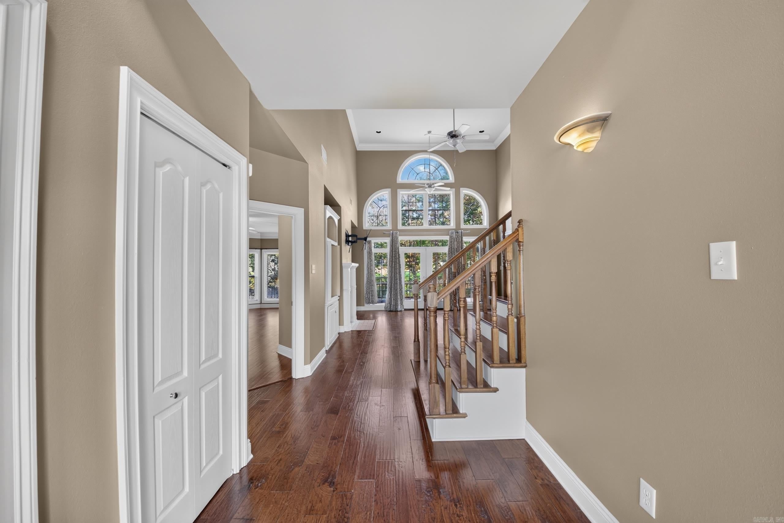 20 Wellington Place – photo 2