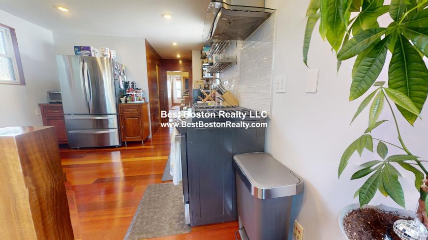 18 Nashua St. – photo 2