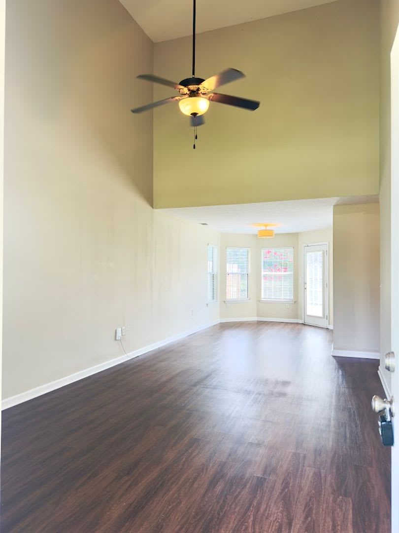 138 Hamilton Drive – photo 2