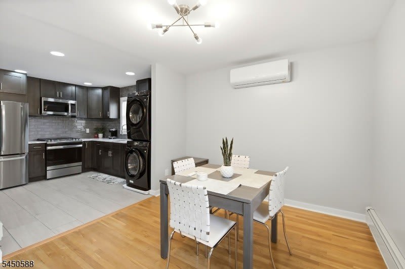 19 Evelyn Ct – photo 4