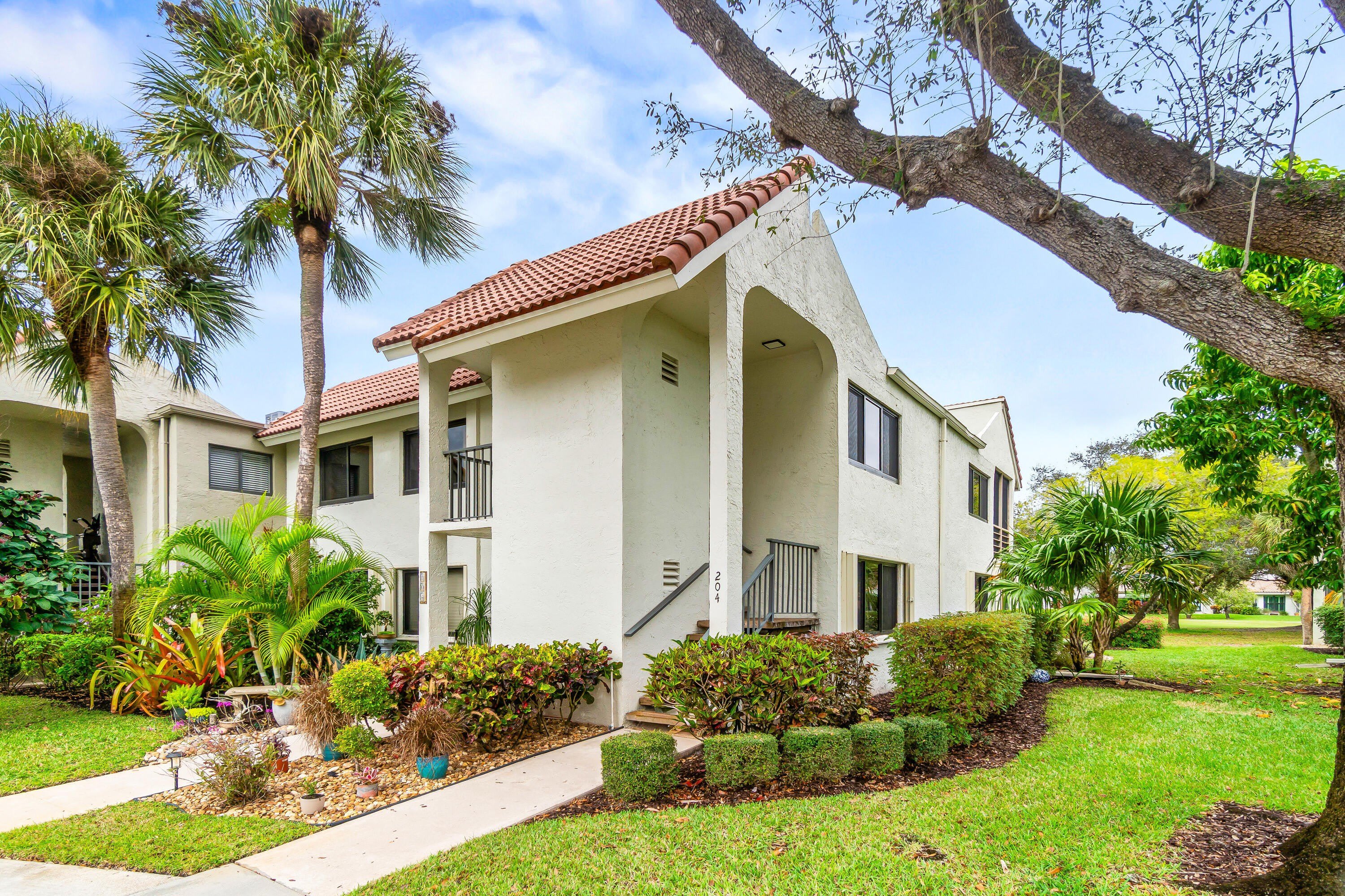 5687 Fairway Park Drive – photo 1