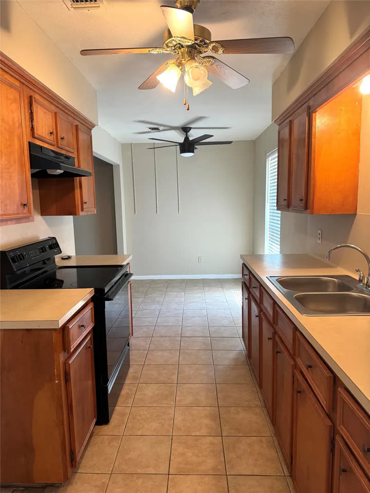 3001 Brook Drive – photo 5