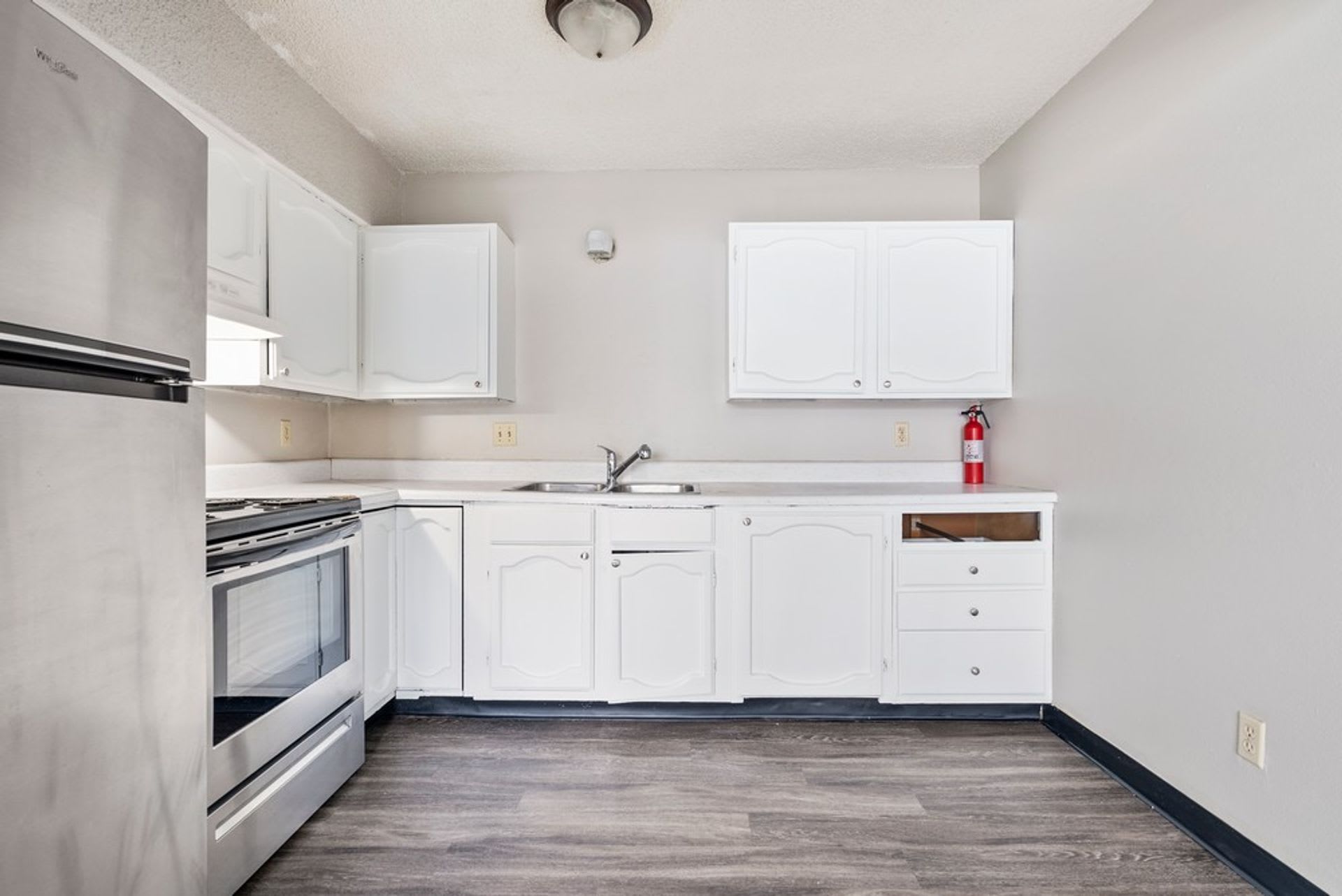 ***Receive 1 Month FREE Rent at Leavitt Park!*** – photo 4