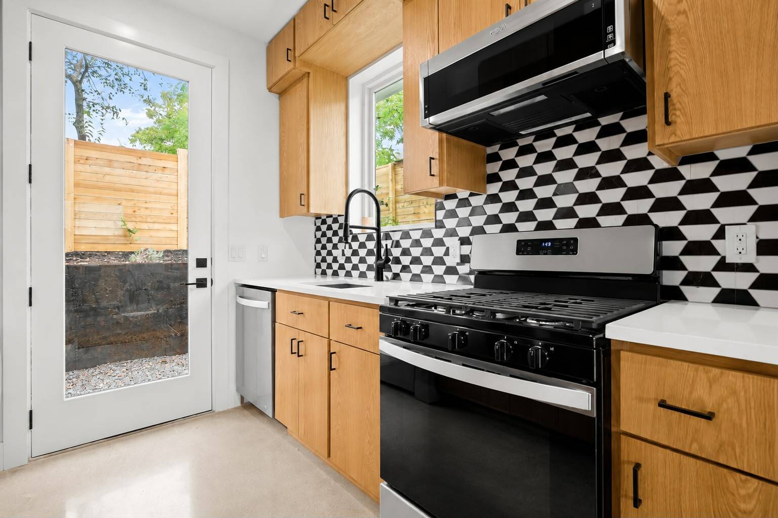 2919 East 13th Street – photo 5
