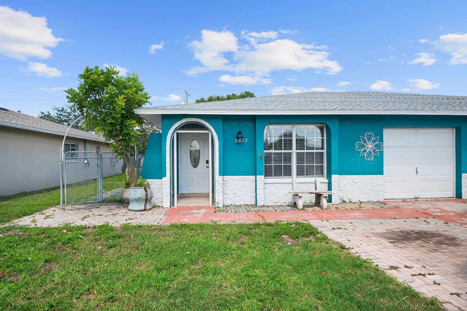 Beautiful 2 Bedroom 2 Bathroom Apartment In Cape Coral – photo 1