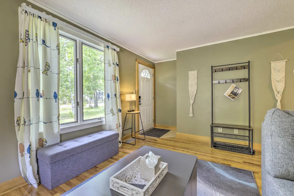 513 Amherst Road – photo 5