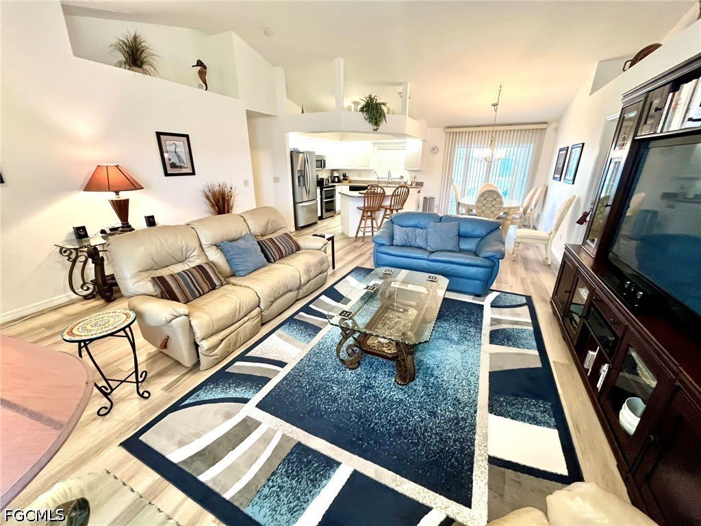 818 SW 8th Place – photo 5