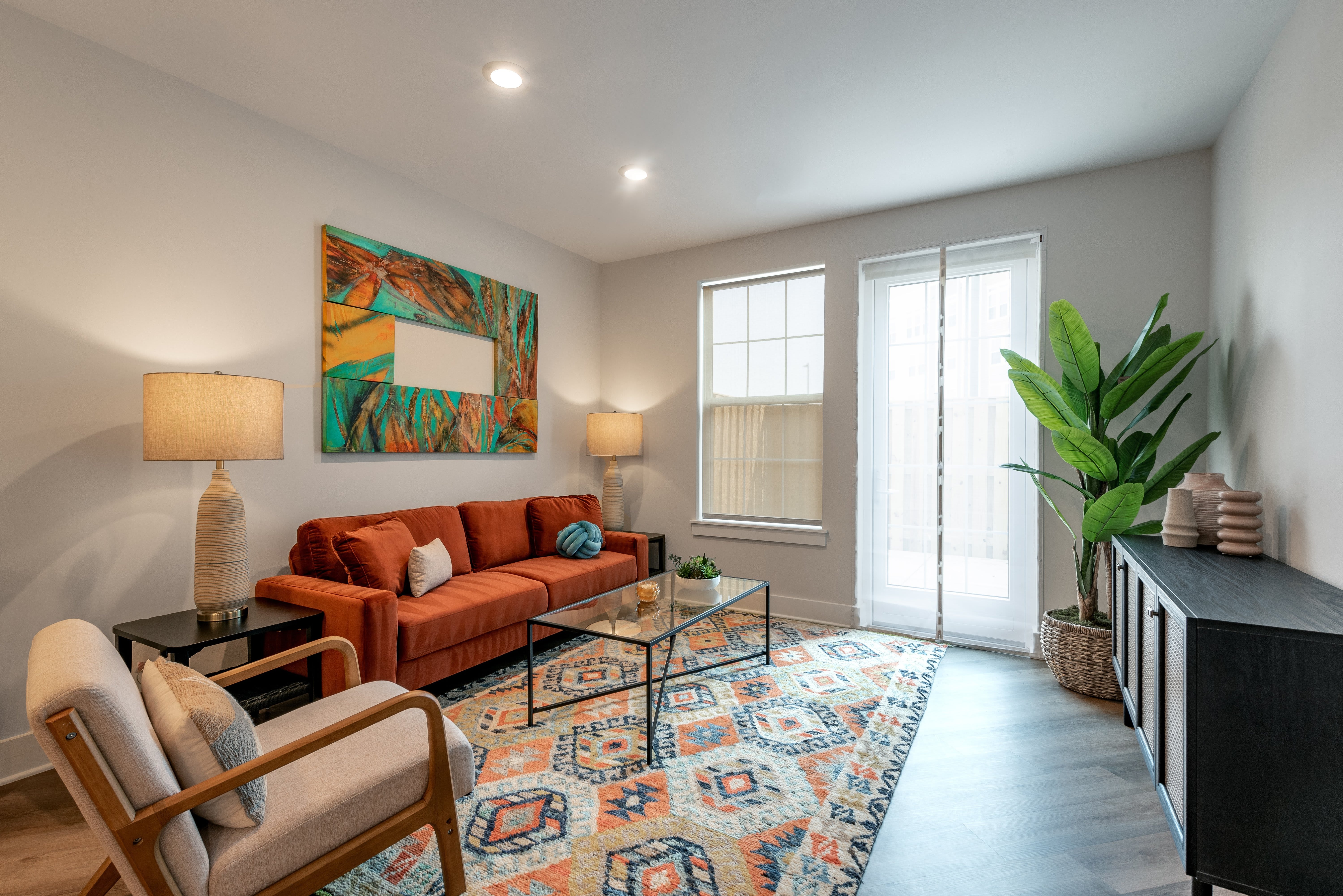 Addison Row – photo 5