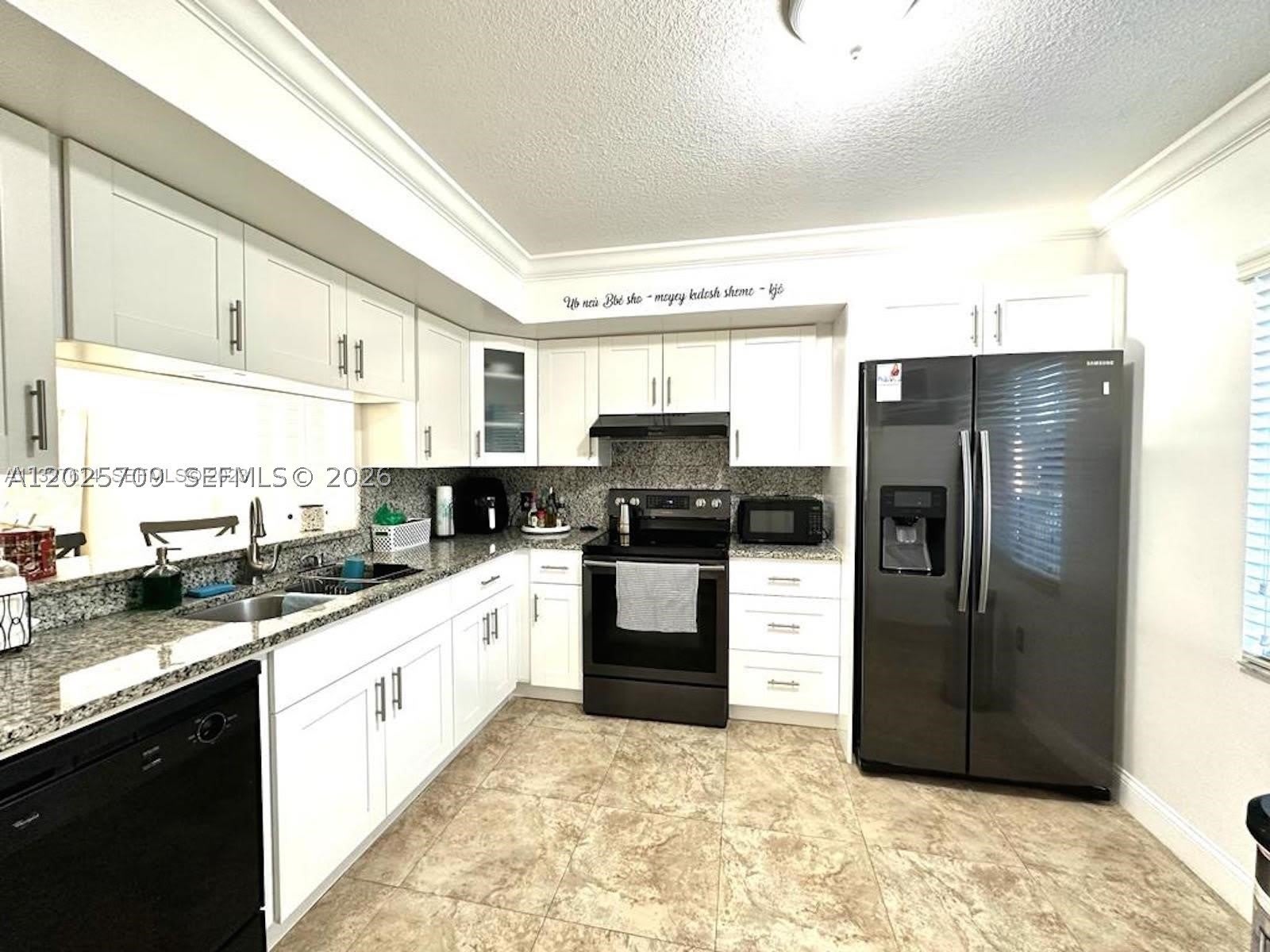 850 SW 138th Ave – photo 1