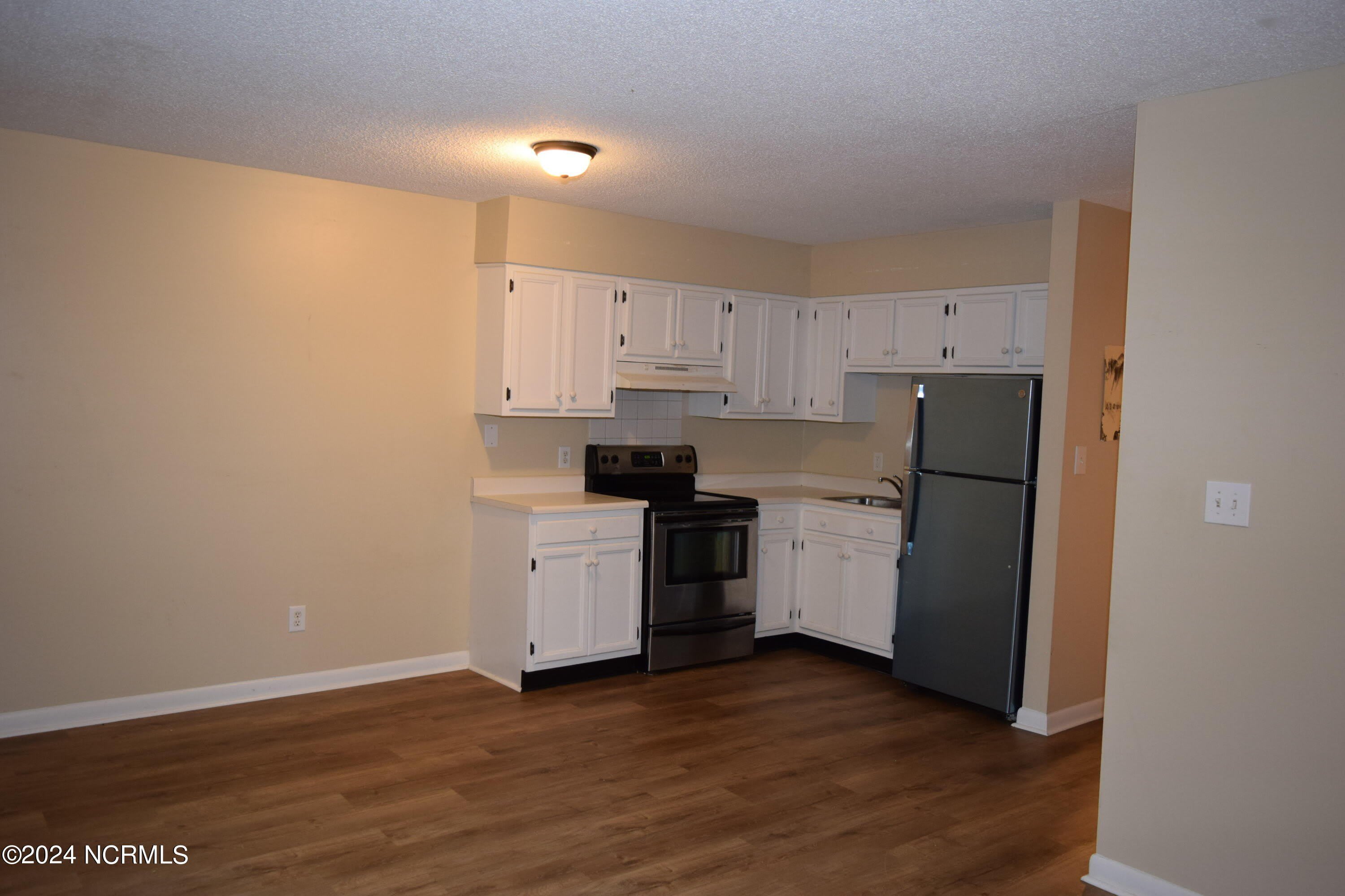15 Mclean Road – photo 3