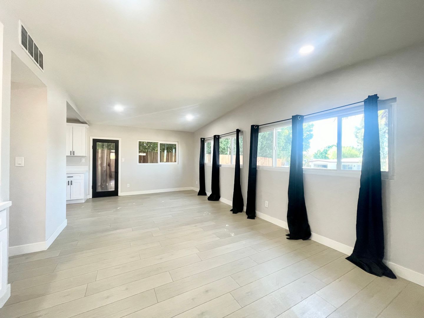 Coming Soon 3 Bedroom 1 Bathroom Home In Desert Hot Springs – photo 5
