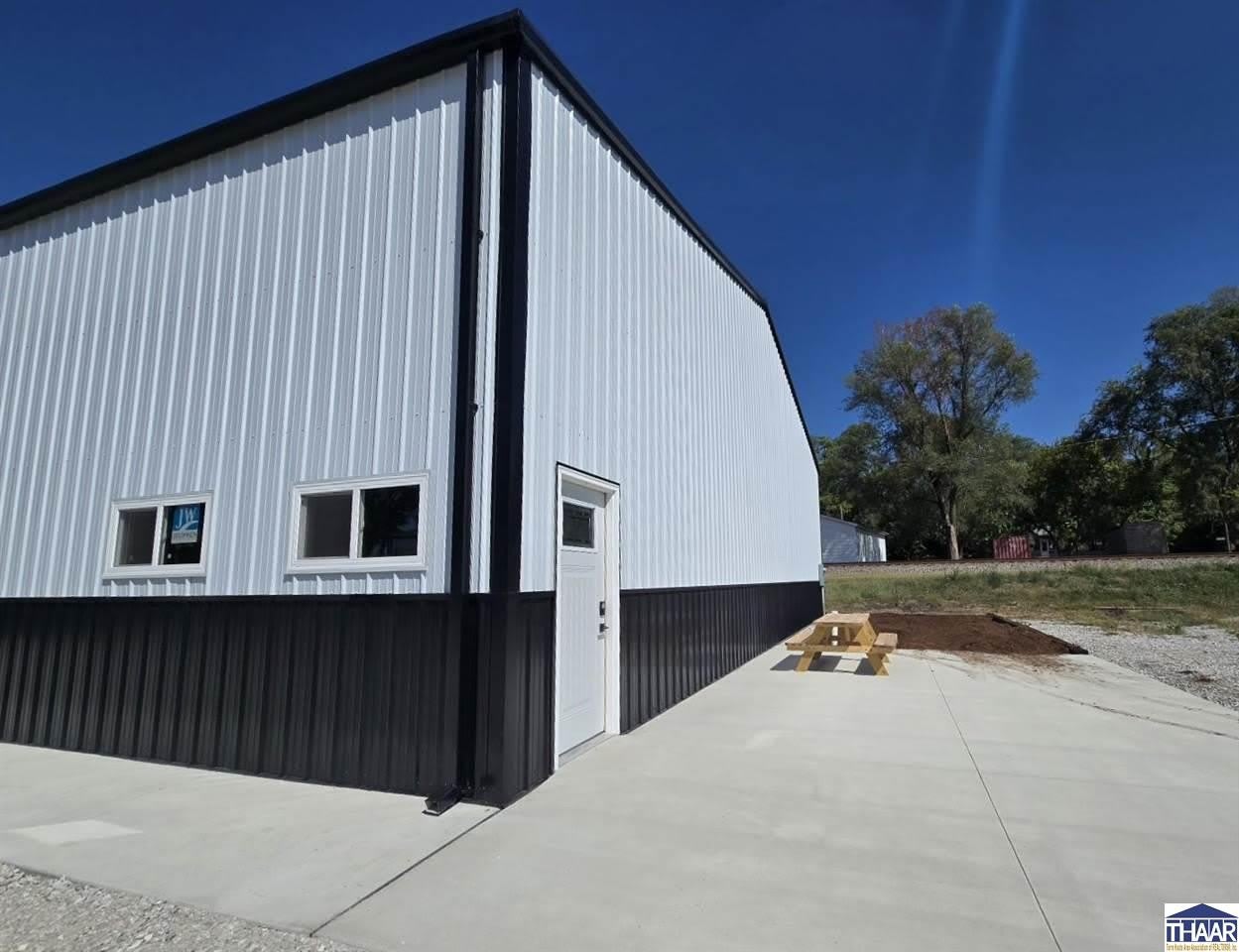 1460 Washington Avenue – photo 2